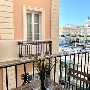 https://inncadizcasa-seorial-de-rivadavia.hotelsincadiz.net